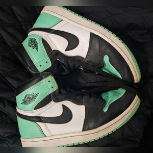Air Jordan 1 High Top Sneakers - Mint Black White